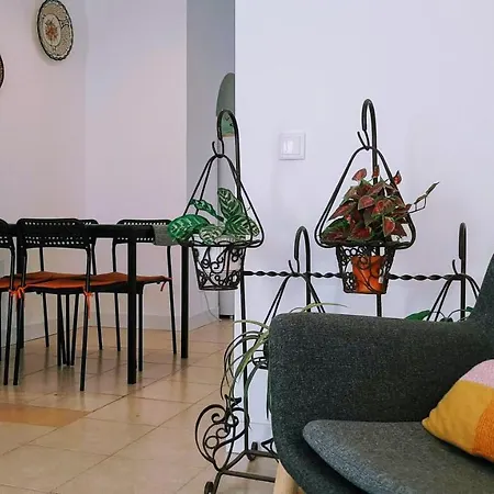 Happy Terrace Downtown Tiny House 100% Portuguese 度假居 法鲁区