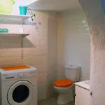 Happy Terrace Downtown Tiny House 100% Portuguese * 파로