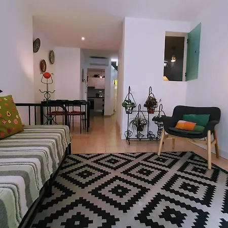 Happy Terrace Downtown Tiny House 100% Portuguese Semesterbostad Faro